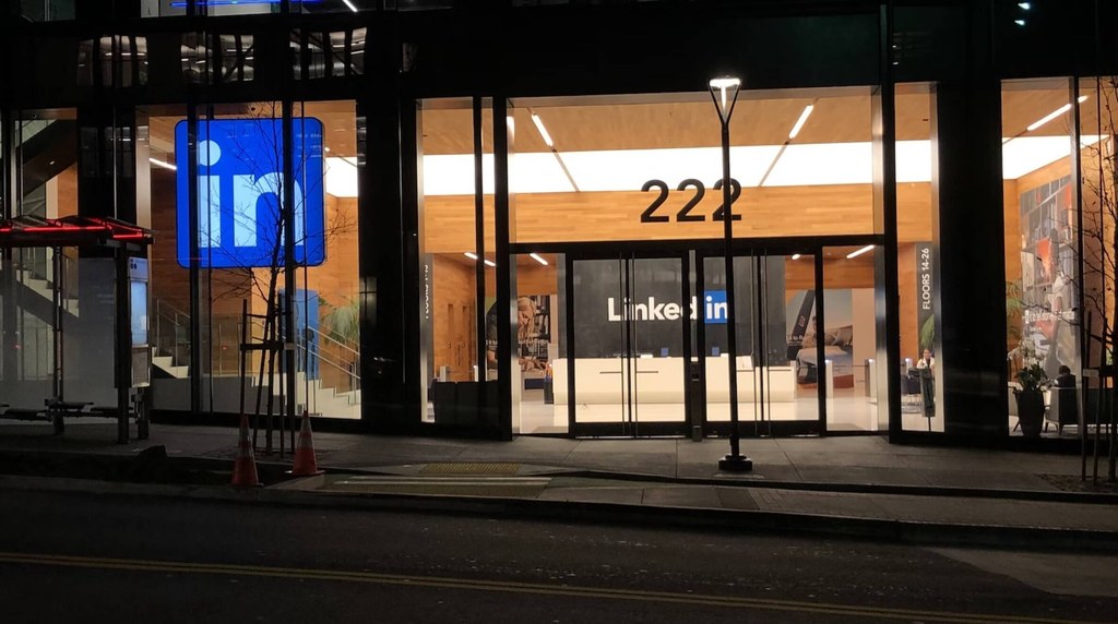 linkedin scripting messaging 1 1024x572